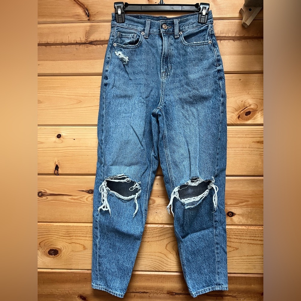 American Eagle Women’s  Distressed Relaxed Mom Jean